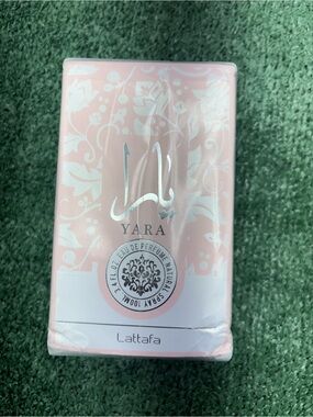 Lattafa Yara Pink perfume